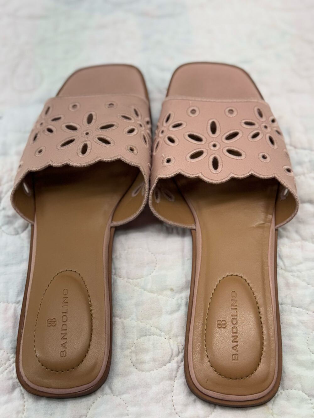 Bandolino women’s 9M pink slide on sandals 42